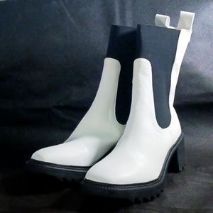 BRAND NEW ST. SANA SIZE 9 WHITE AND BLACK BOOTS